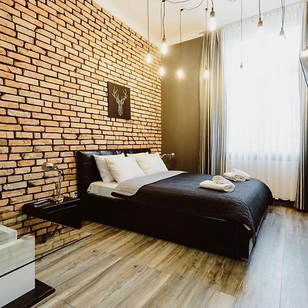 Leo Apartments Main Square Краков Экстерьер фото