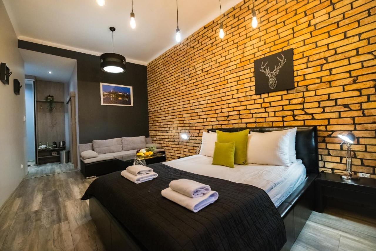 Leo Apartments Main Square Краков Экстерьер фото