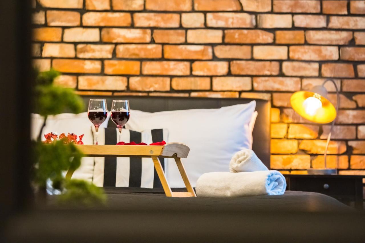 Leo Apartments Main Square Краков Экстерьер фото