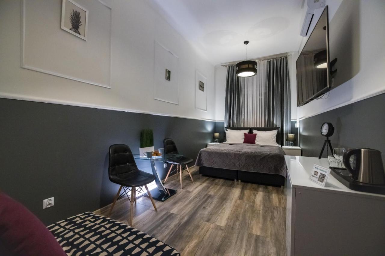 Leo Apartments Main Square Краков Экстерьер фото
