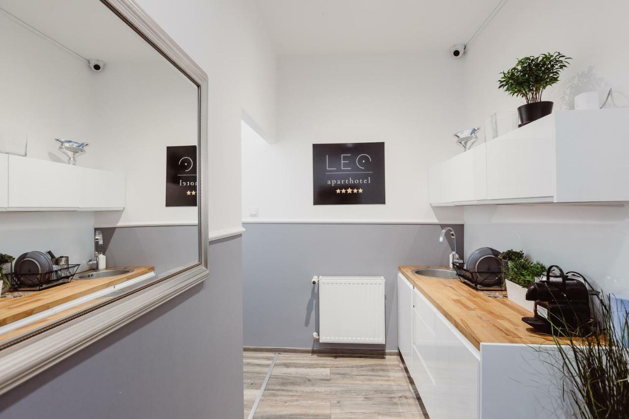 Leo Apartments Main Square Краков Экстерьер фото